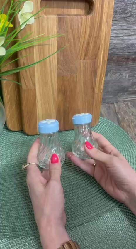 Набор емкостей для хранения специй, солонка - 2 предмета, по 50 мл, без выбора цвета крышки, на блистере — фото 1