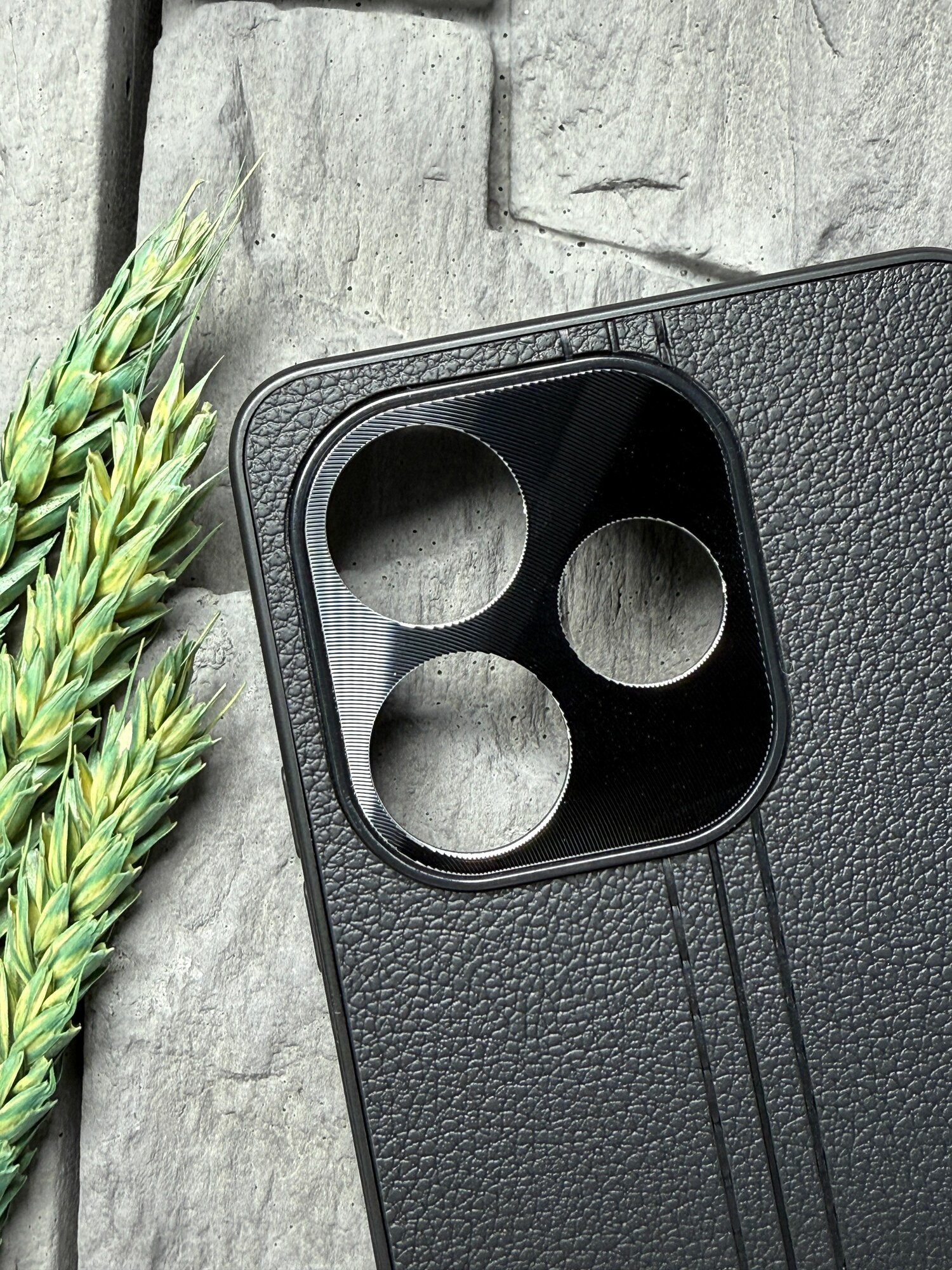 Чехол противоударный для Oppo A5 Pro ( Оппо А5 Про ) с защитой камеры, текстура кожи, черный — фото 1