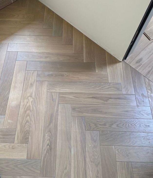 Инженерная доска английская елка дуб натур 490 х 70х 15 мм. "decking and flooring"