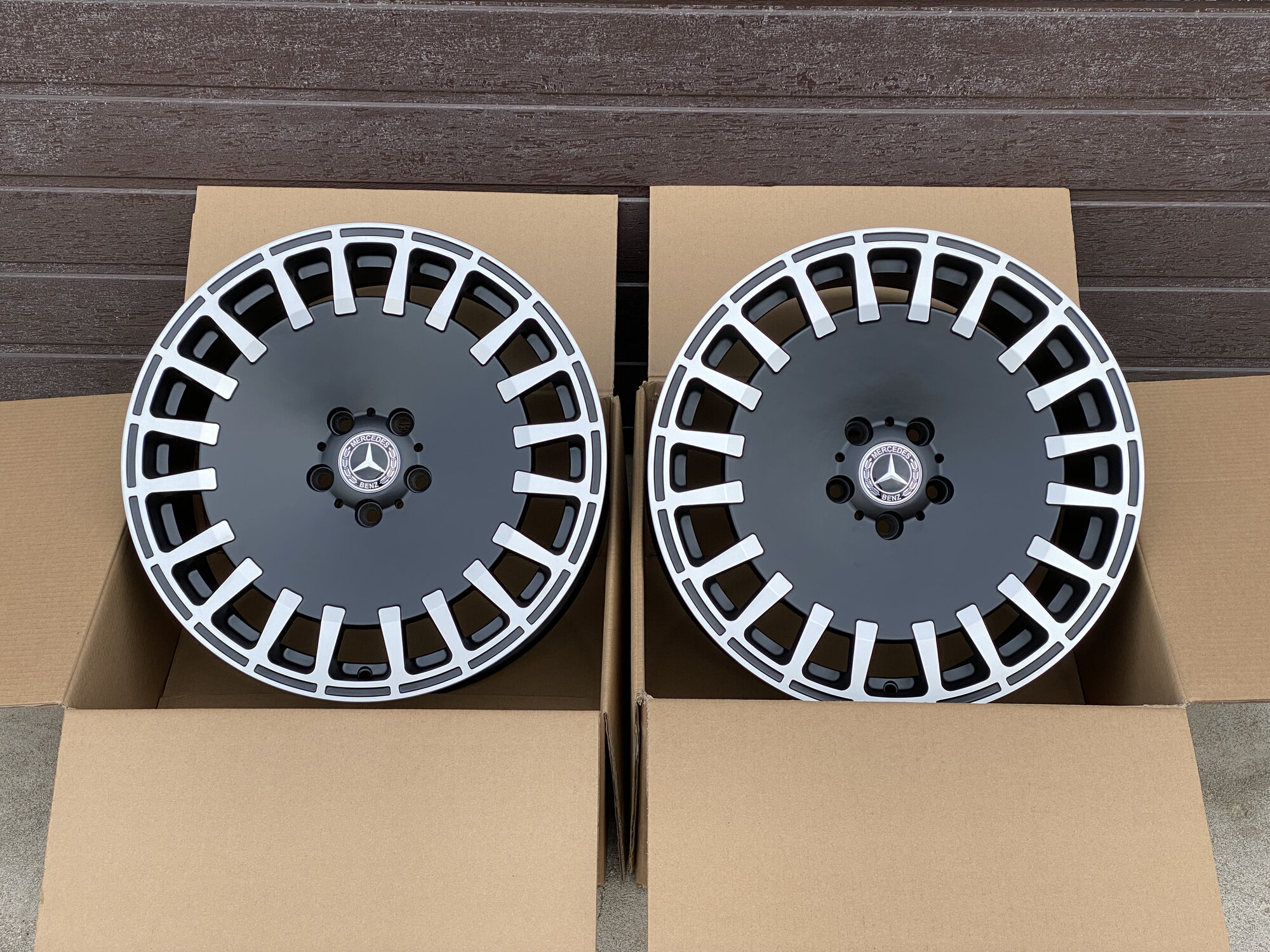 Разноширокие Литые диски R19 в стиле Mercedes 5×112 8.5J/9.5 ET43/45 DIA 66.6 мм цвет MBP / Комплект 4 шт.