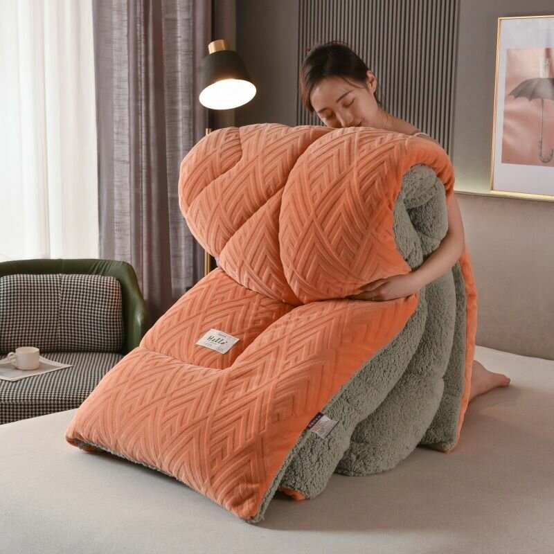 Всесезонное Удобное толстое и теплое зимнее одеяло размером 220х240 см.