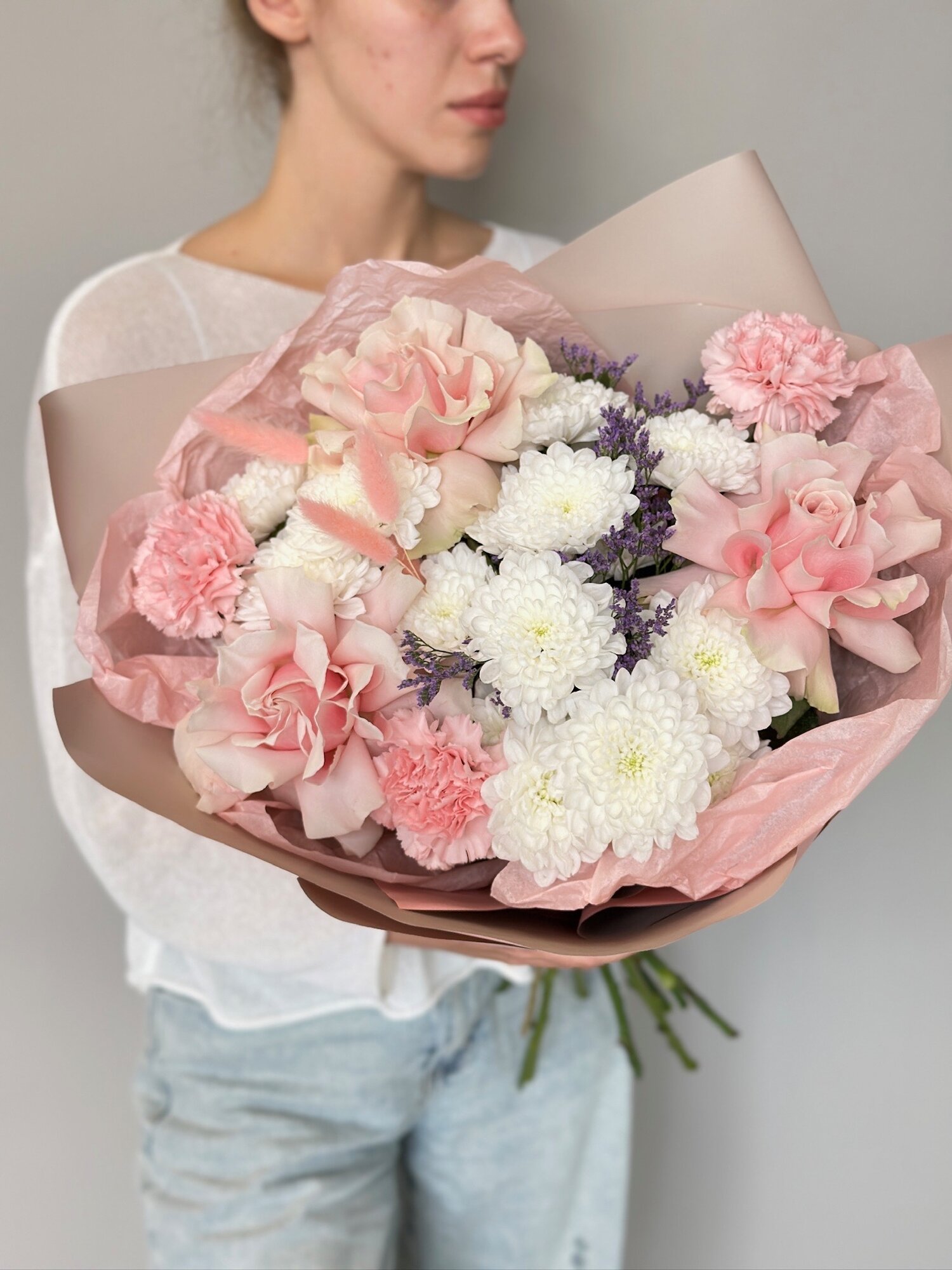 Цветы живые букет с французской розой 