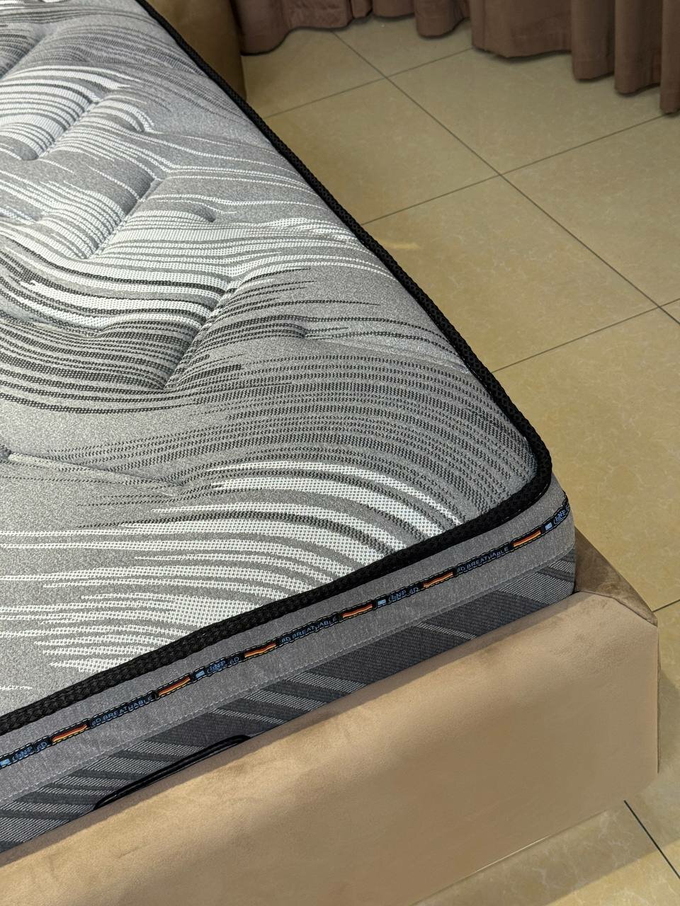 Анатомический беспружинный матрас 90/200 для комфортного отдыха и сна — фото 1