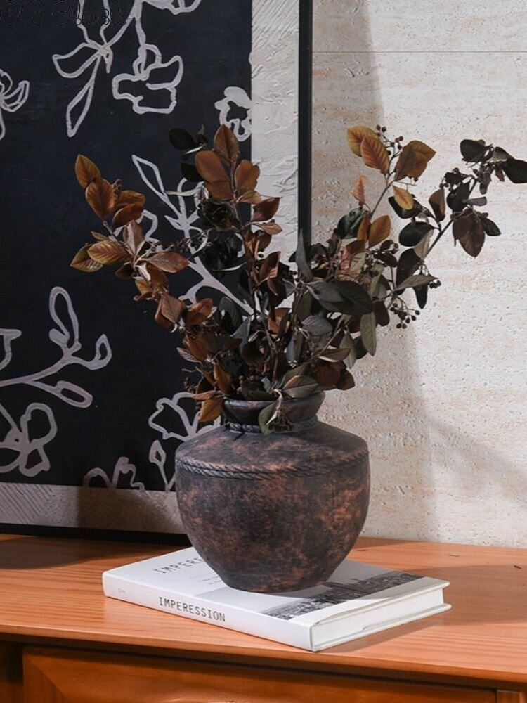 Керамическая ваза в стиле ваби-саби