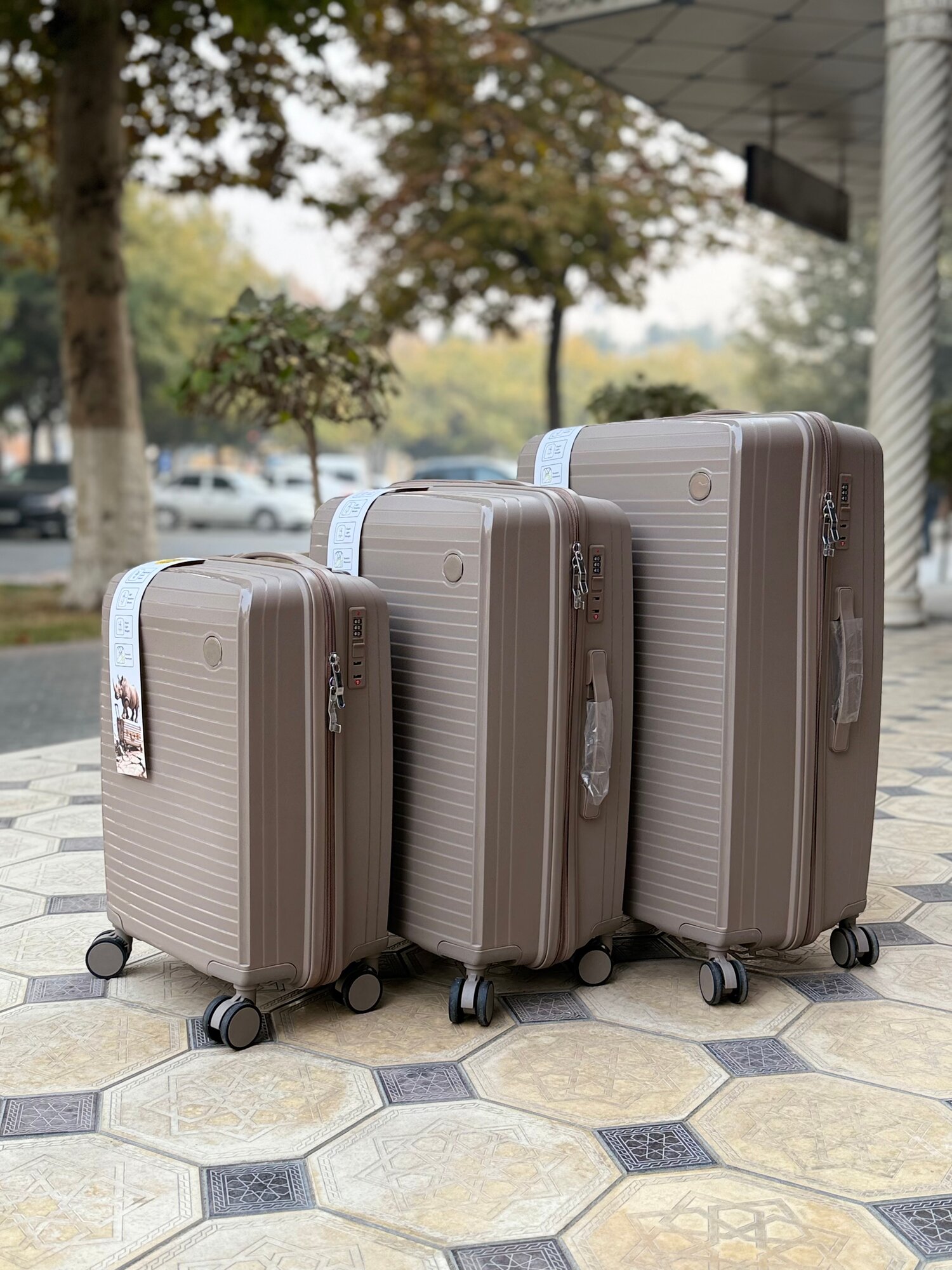 Комплект чемоданов , бежевый — фото 1