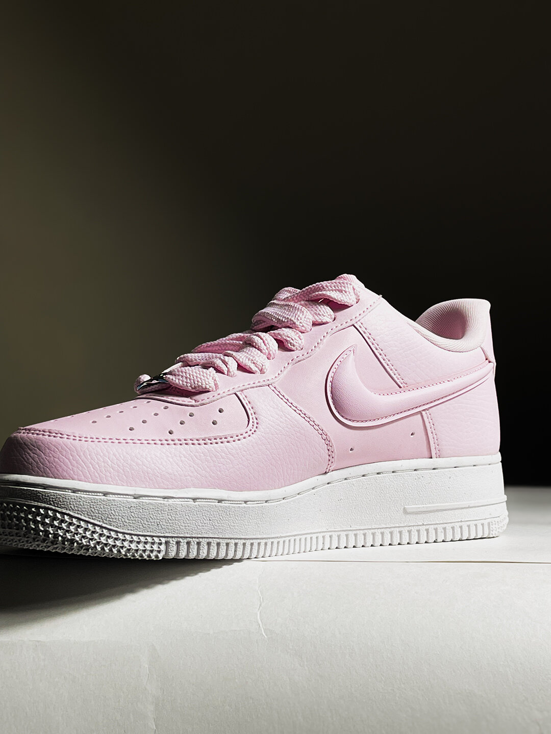 Кроссовки NIKE, полнота B, размер 39 EU, pink — фото 1