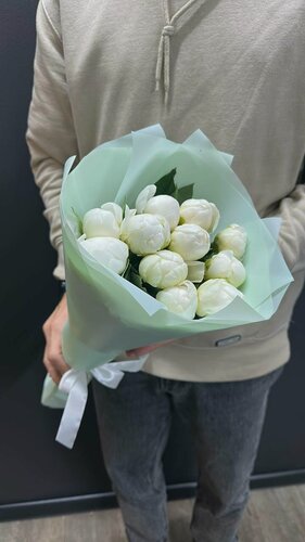 Изображение товара Букет из белых пионов "Дюшес", 11 цветов, аромат Demin Roses, свежесть, из Голландии