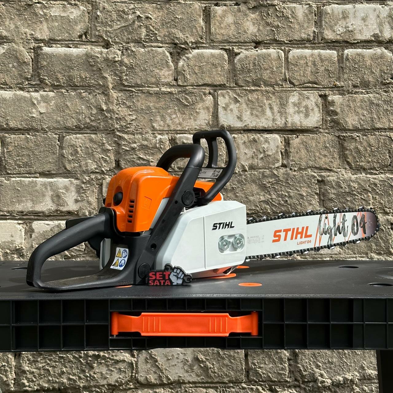 Бензопила STIHL MS 170, антивибрационная система, тормоз QuickStop, шина 40 см, 1.3 л