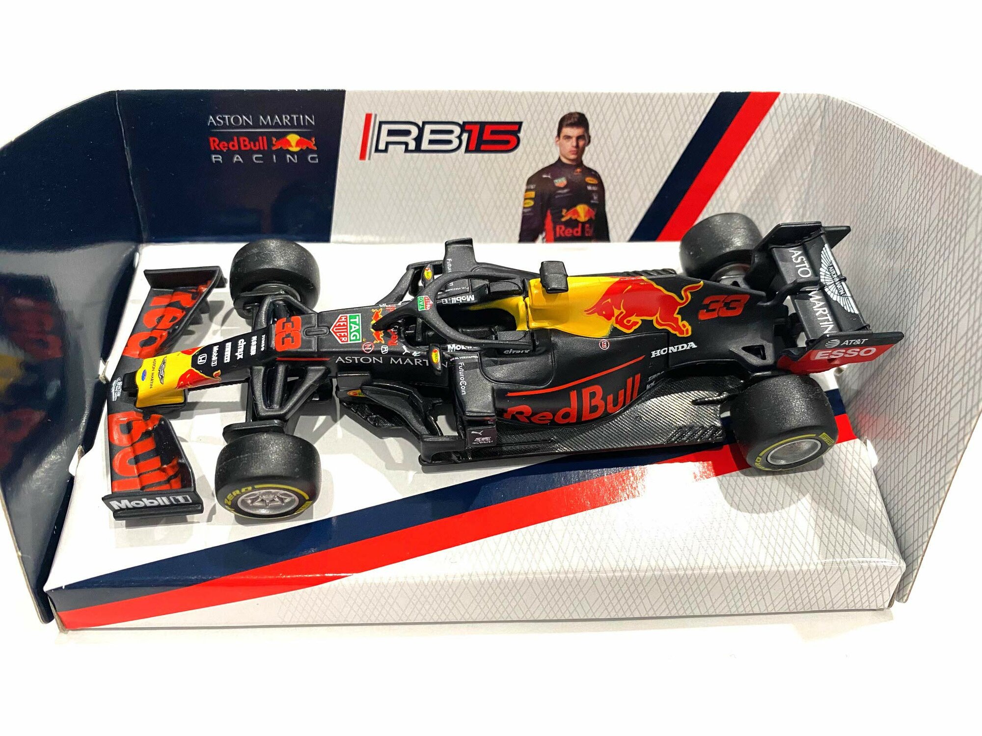 Сборная модель Bburago ASTON MARTIN RB15, металл, пластик, масштаб 1:43