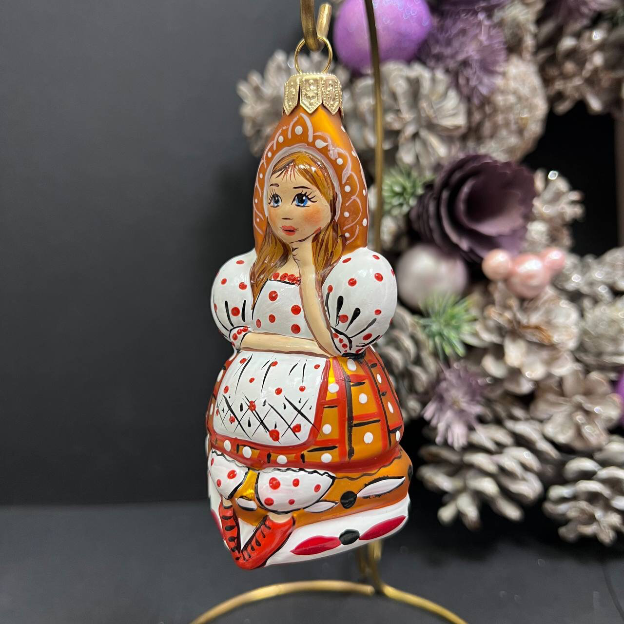 Елочная игрушка девочка на ПОДУШКАХ-02 с росписью