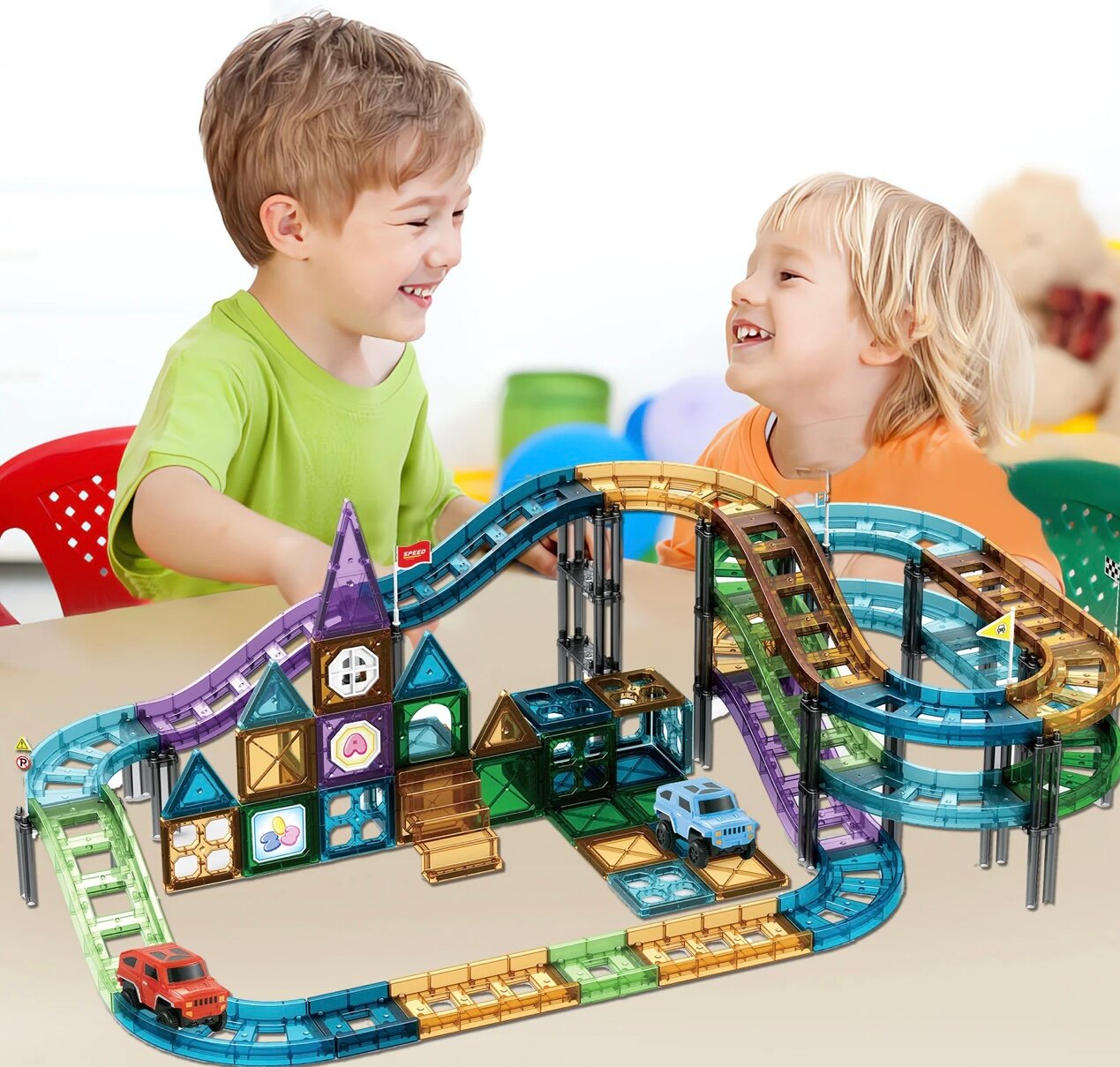 Магнитный конструктор «Американские горки», состоящий из 96 деталей