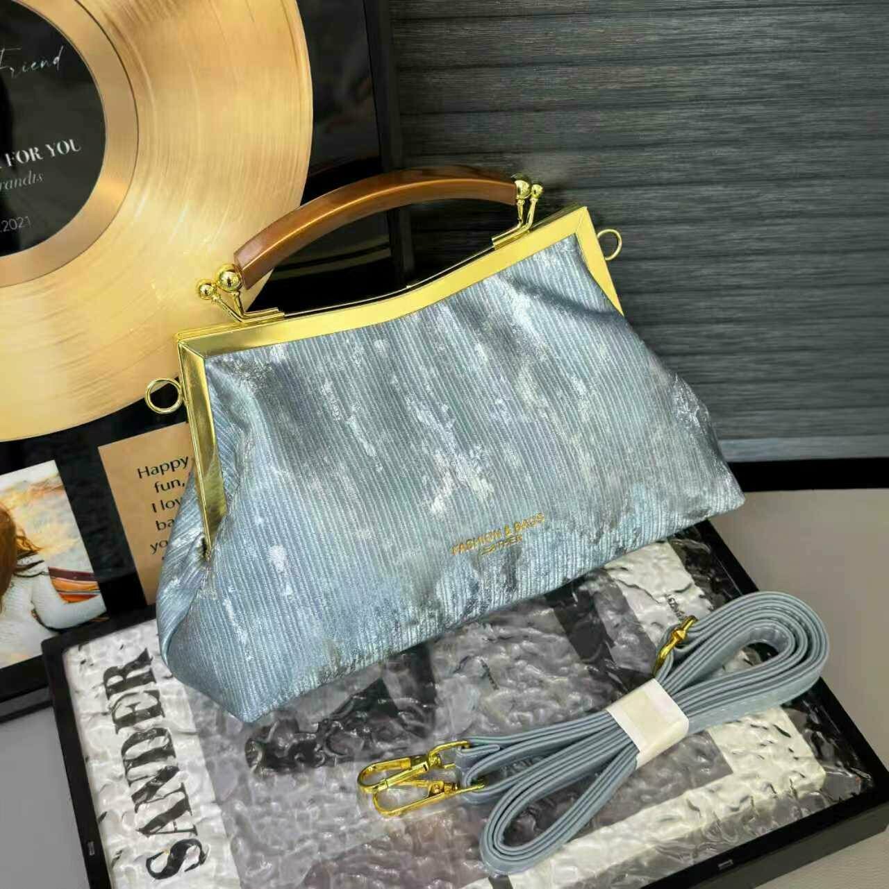 Джиббитсы для сумки клатч