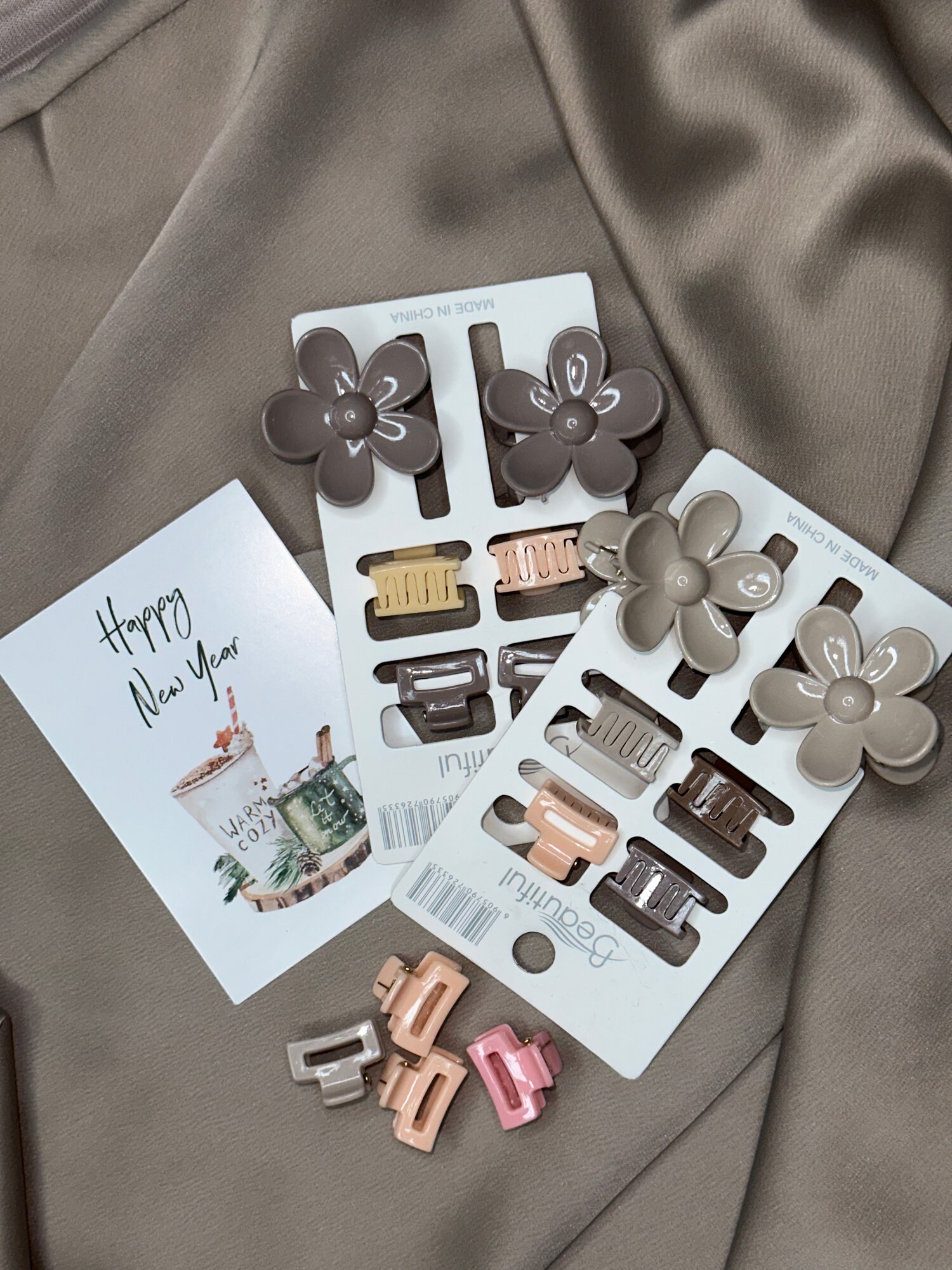 Набор заколок для волос Цветочки Ромашка, 6 в 1, влагоустойчивые, бежевый меланж, зажим крабик