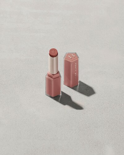 Изображение товара FENTY Beauty Бальзам-помада с эффектом сияния Gloss Bomb Stix 3,6 мл, 01 Blaz'd Donut