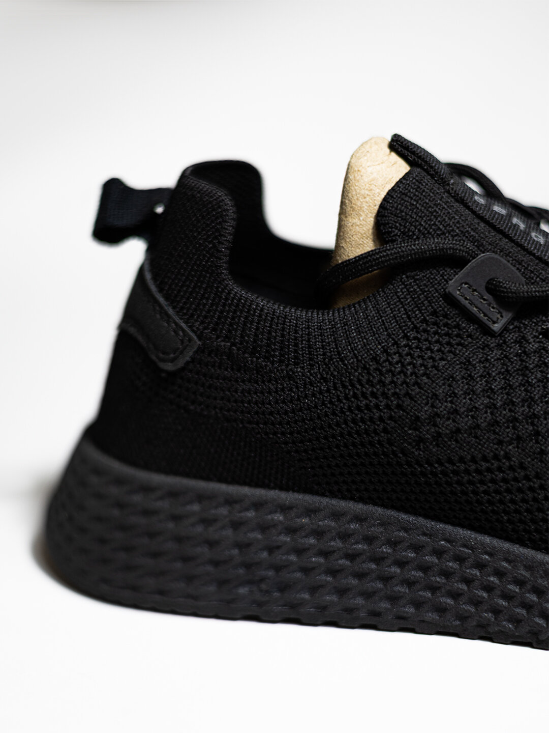 Кроссовки Lefties Infinite MVMNT SE, размер 46 EU, black/white/multicolor — фото 1