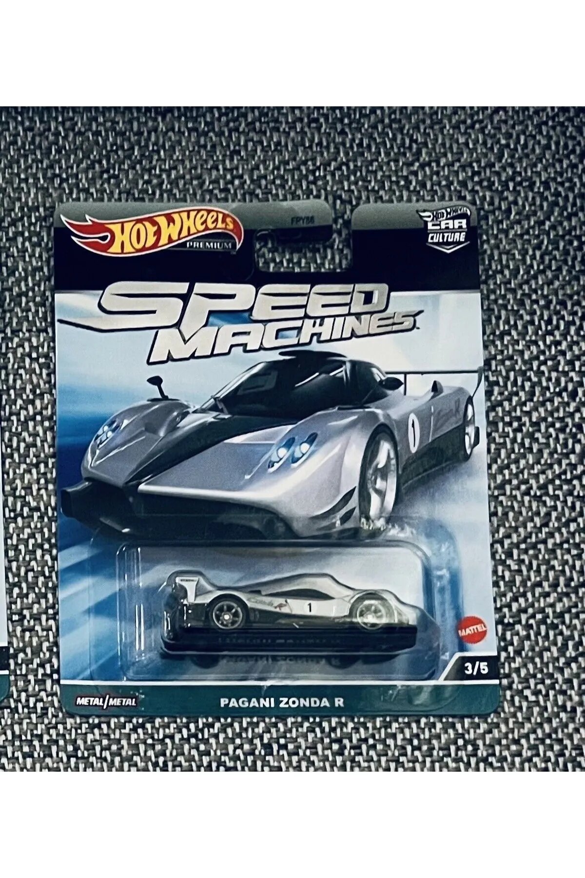 Машина Hot Wheels Pagani Zonda, гоночная, коллекционная, без механизма, серая, 1:64