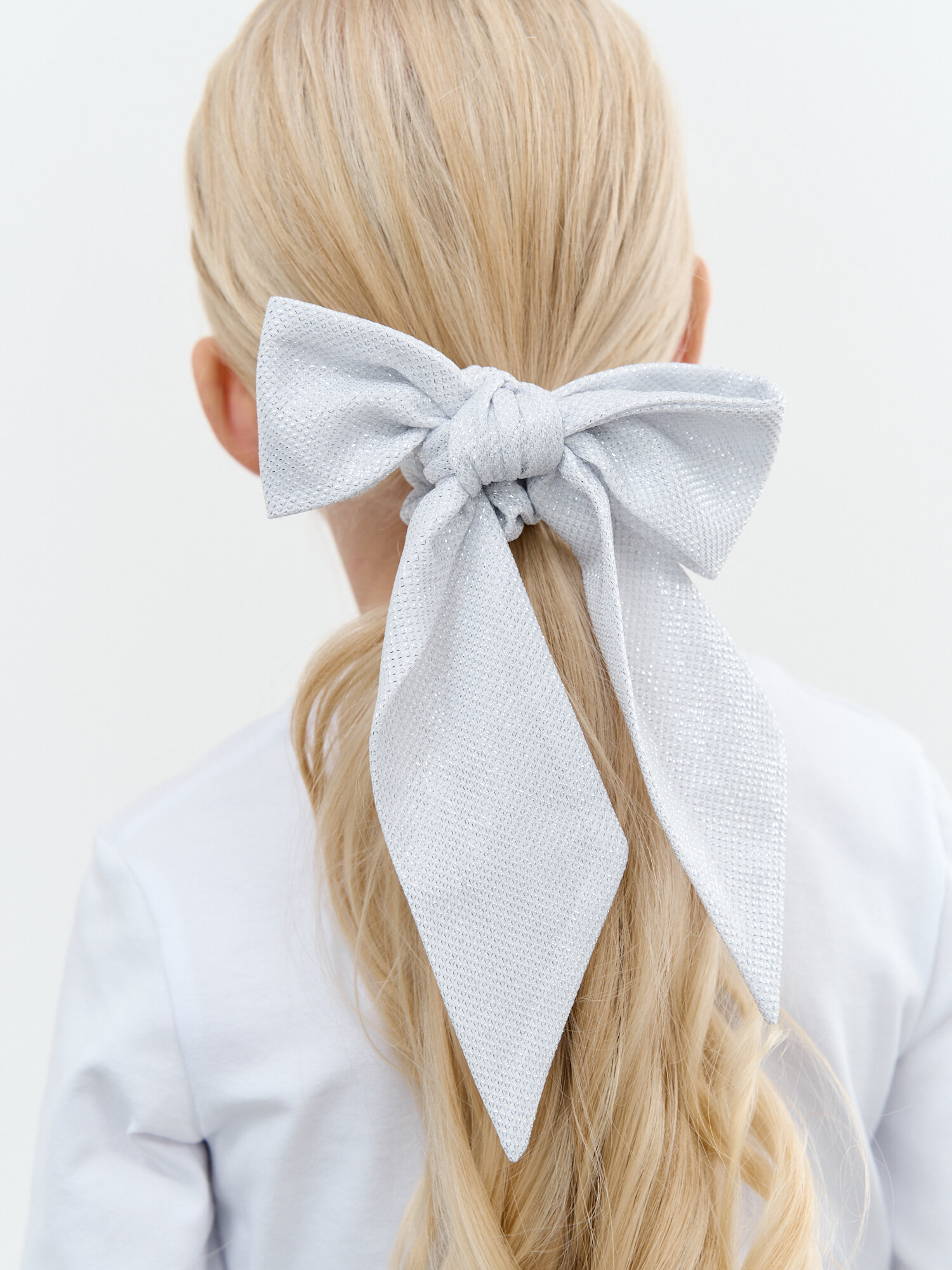 Бант праздничный для девочки BUNGLY аксессуар для волос на праздник серебристый цвет