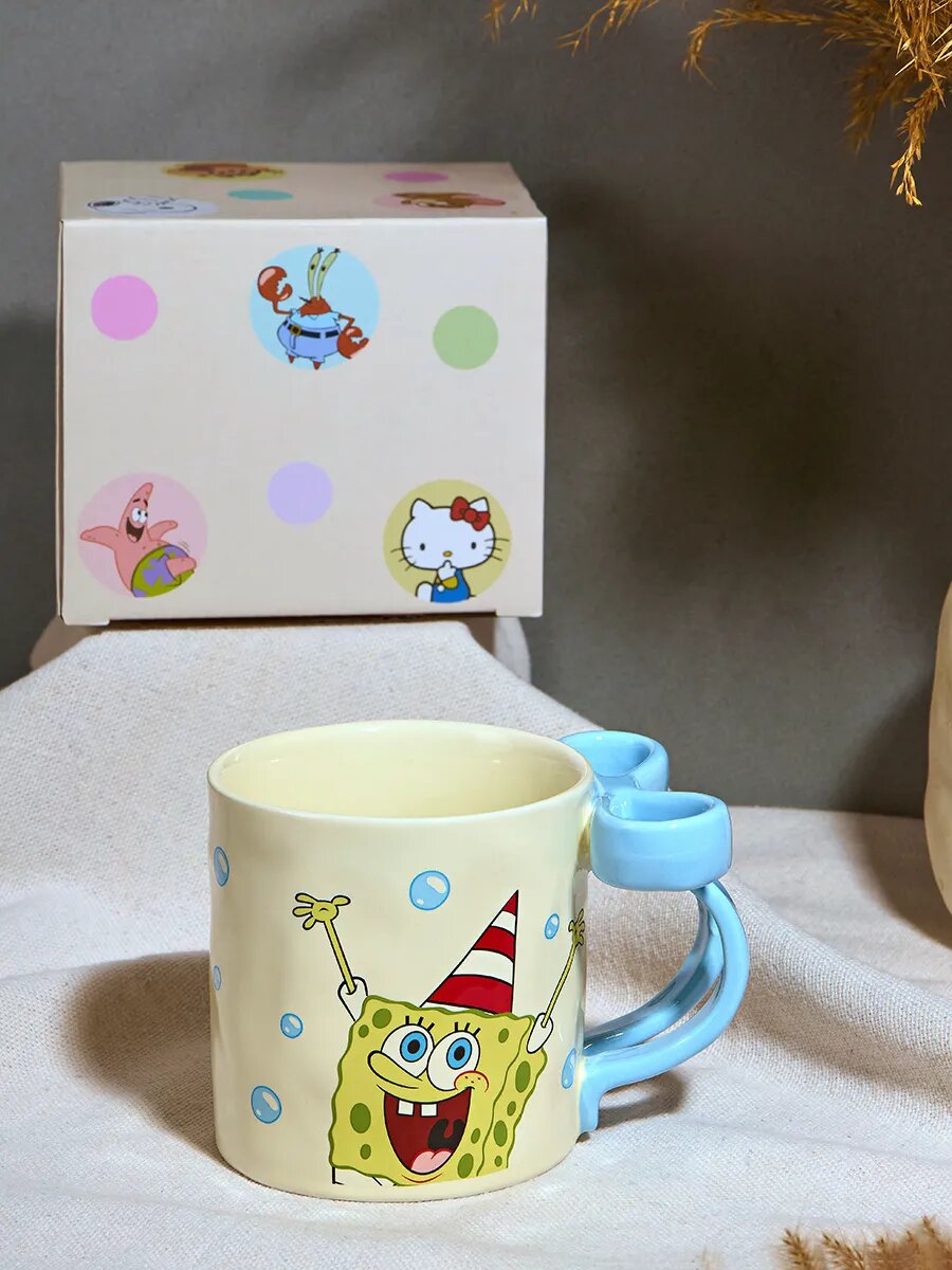 Кружка Тепло в руках "Губка Боб с бантиком", керамика, голубая ручка — фото 1