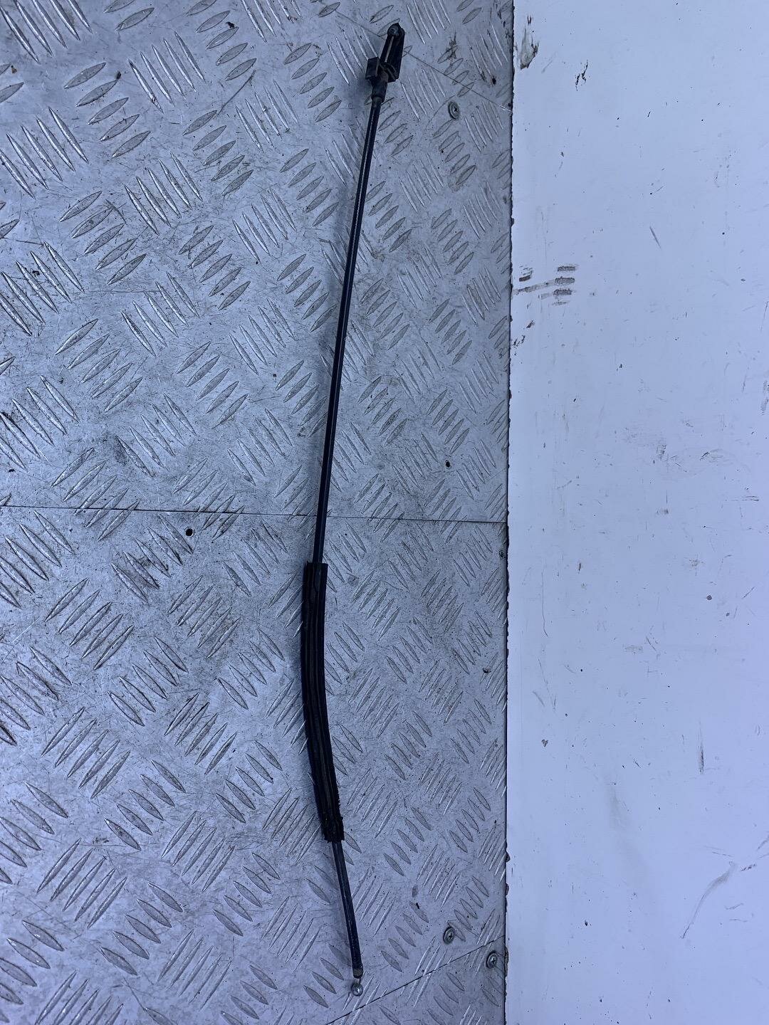 Трос капота Volkswagen Passat B6 2006 3C1823531