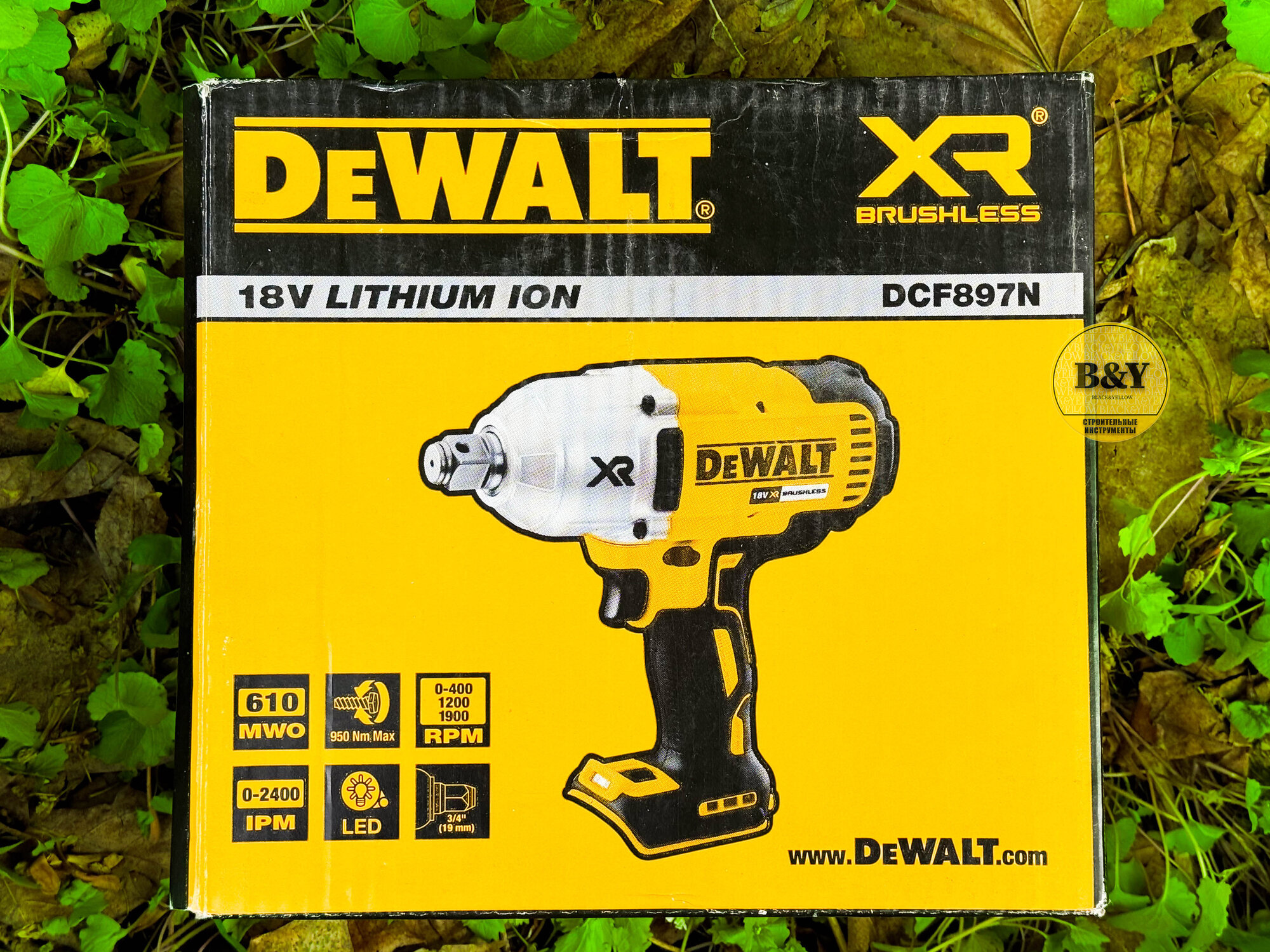 Бесщёточный аккумуляторный ударный гайковерт DeWalt DCF897N-XJ 18B