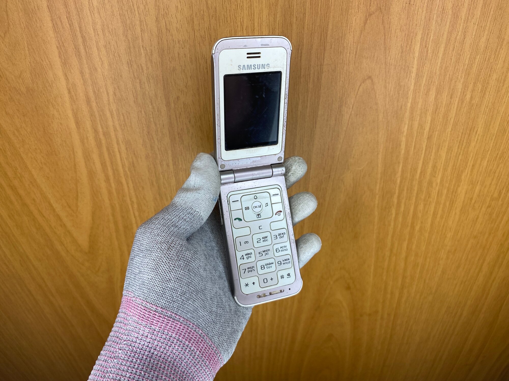 Samsung EGH-E420 Оригинальный Б/У Retro Mania дарит ностальгию, Ретро телефон