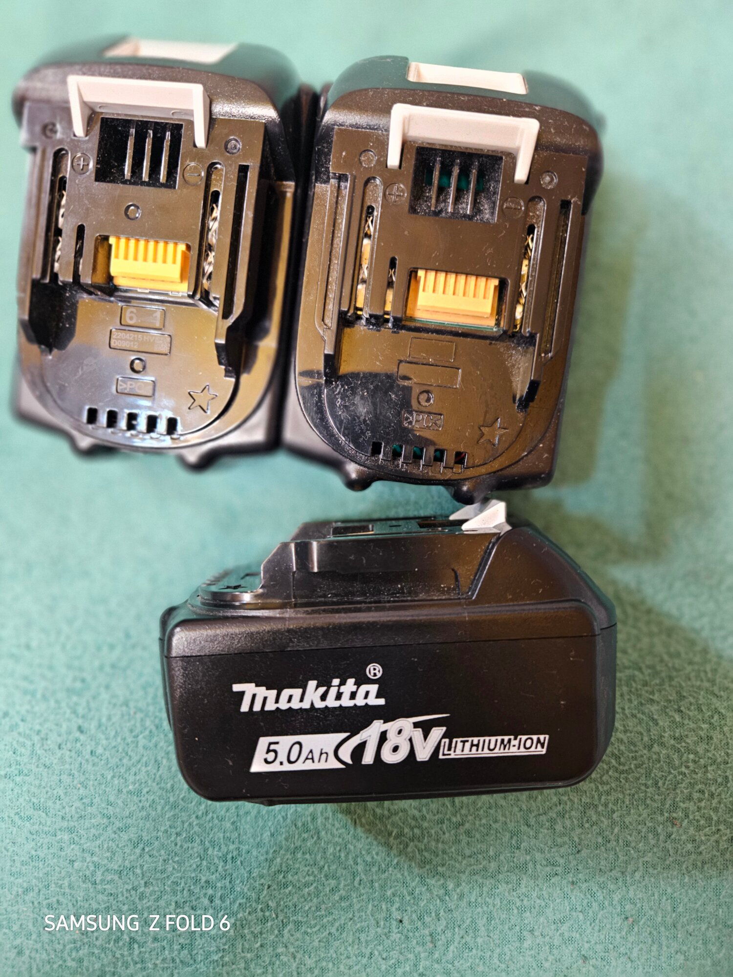 Аккумуляторная батарея  аккумулятор Makita BL1850B 18 V 5 A Li-Ion технология(Китай) с индикацией заряда