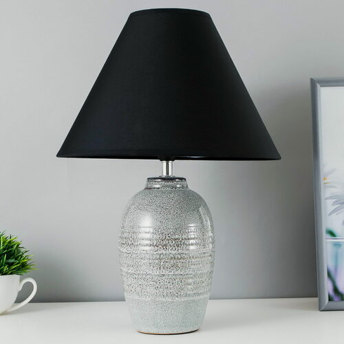 Изображение товара Настольная лампа 16592/1 E14 40Вт серый 27х27х39 см, тип источника освещения: лампа не в комплекте