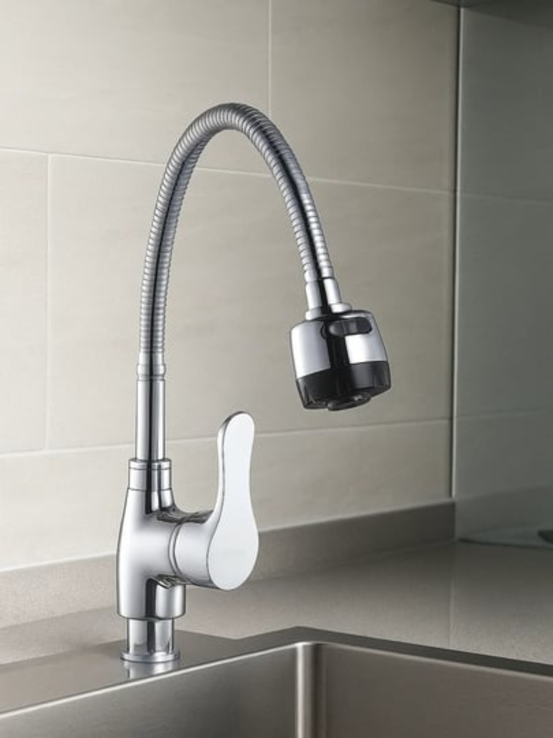 Смеситель с гибким изливом — удобство и современный дизайн