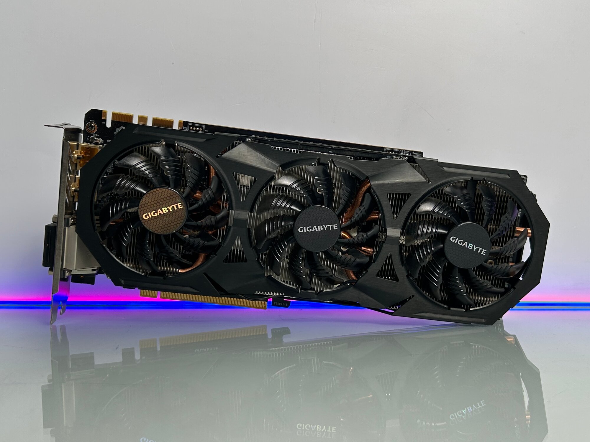 Видеокарта Gigabyte GeForce GTX 1070 OC 8GB DDR5 GV-N1070G1 ROCK-8GD — фото 1