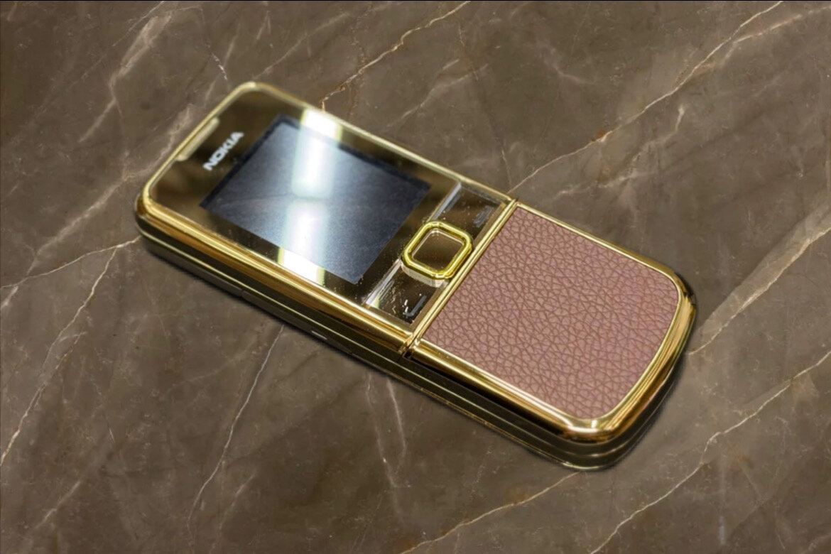 Кнопочный мобильный телефон Nokia 8800 sapphire arte слайдер с большими кнопками и громким динамиком в стильном корпусе