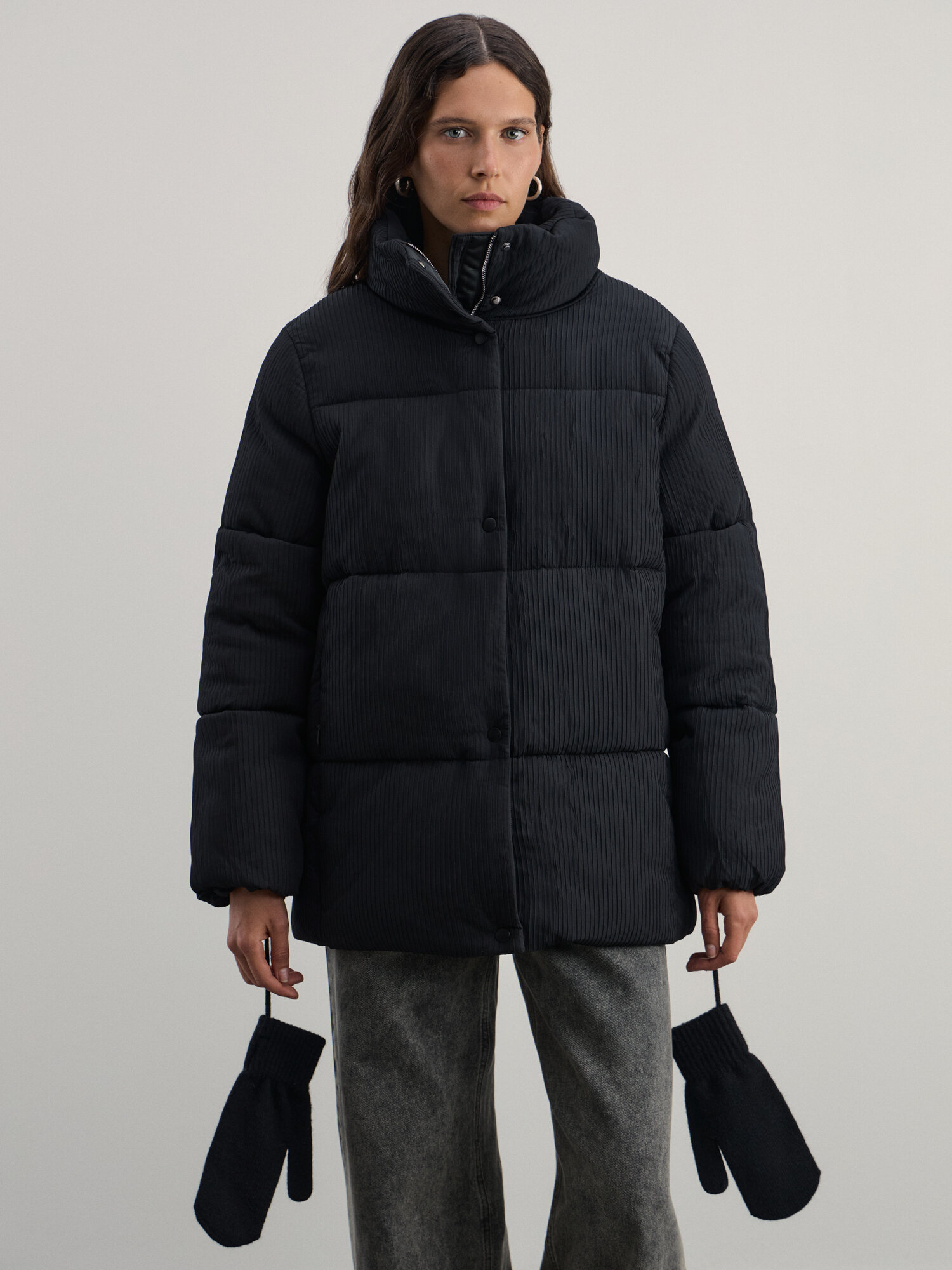 Варежки Zarina для женщин размер 18 черный