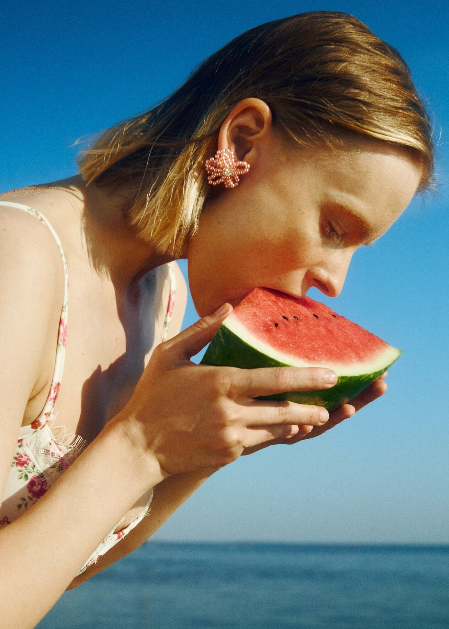 Серьги пусеты FETISH, бисер, размер 30 мм, розовый — фото 1