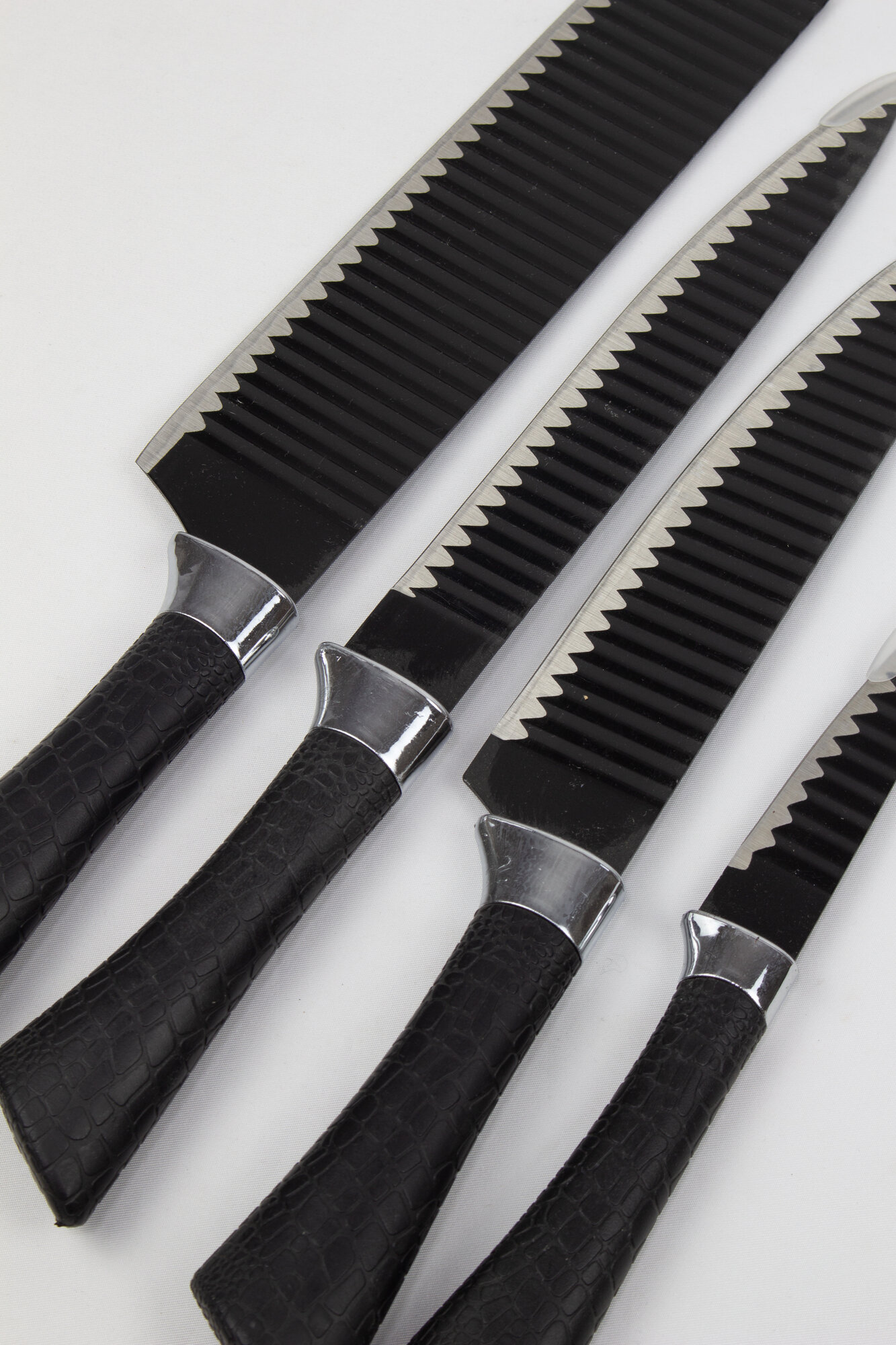 Красивый, современный и острый набор ножей, в наборе 6 предмет — фото 1