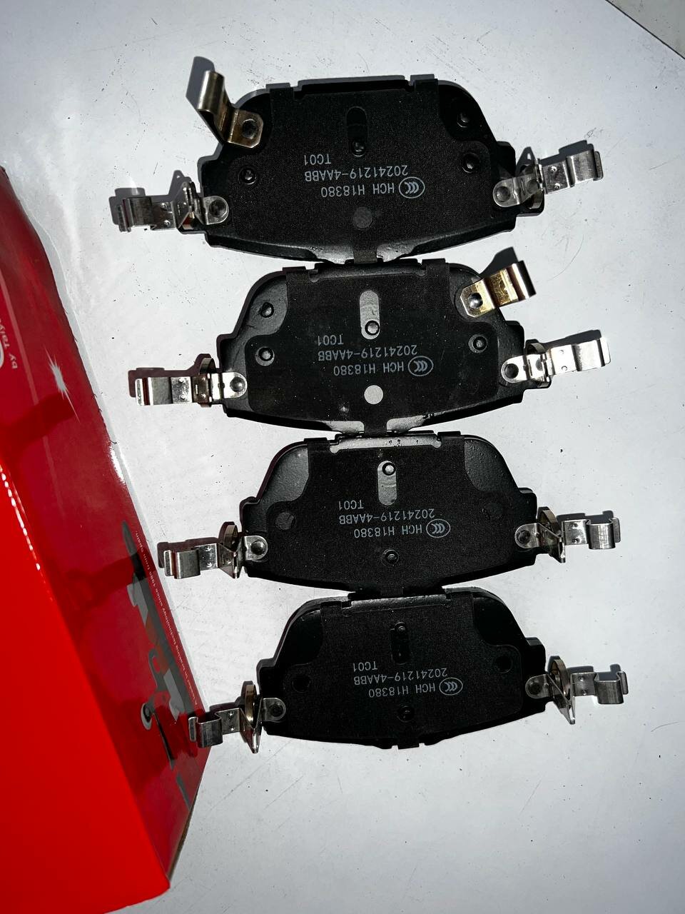 Тормозные колодки Forthing T5, задние, дисковые, чёрные, комплект 4 шт. — фото 1