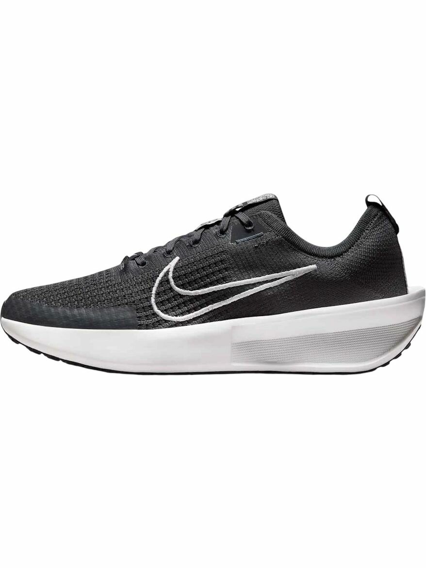 Кроссовки NIKE Interact Run, полнота F (EU)/ на среднюю стопу, размер 12.5 US, черный