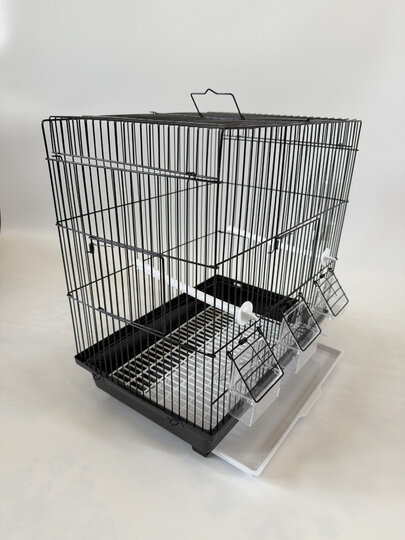 Удобная клетка для птиц с тремя кормушками и удобным размером (6405)38*25*42см — фото 1