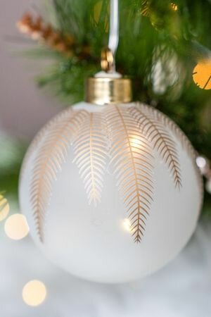 Светящийся елочный шар палма Д'ОРО стекло 4 теплых белых микро LED-огня 8 см Peha Magic GF-22090