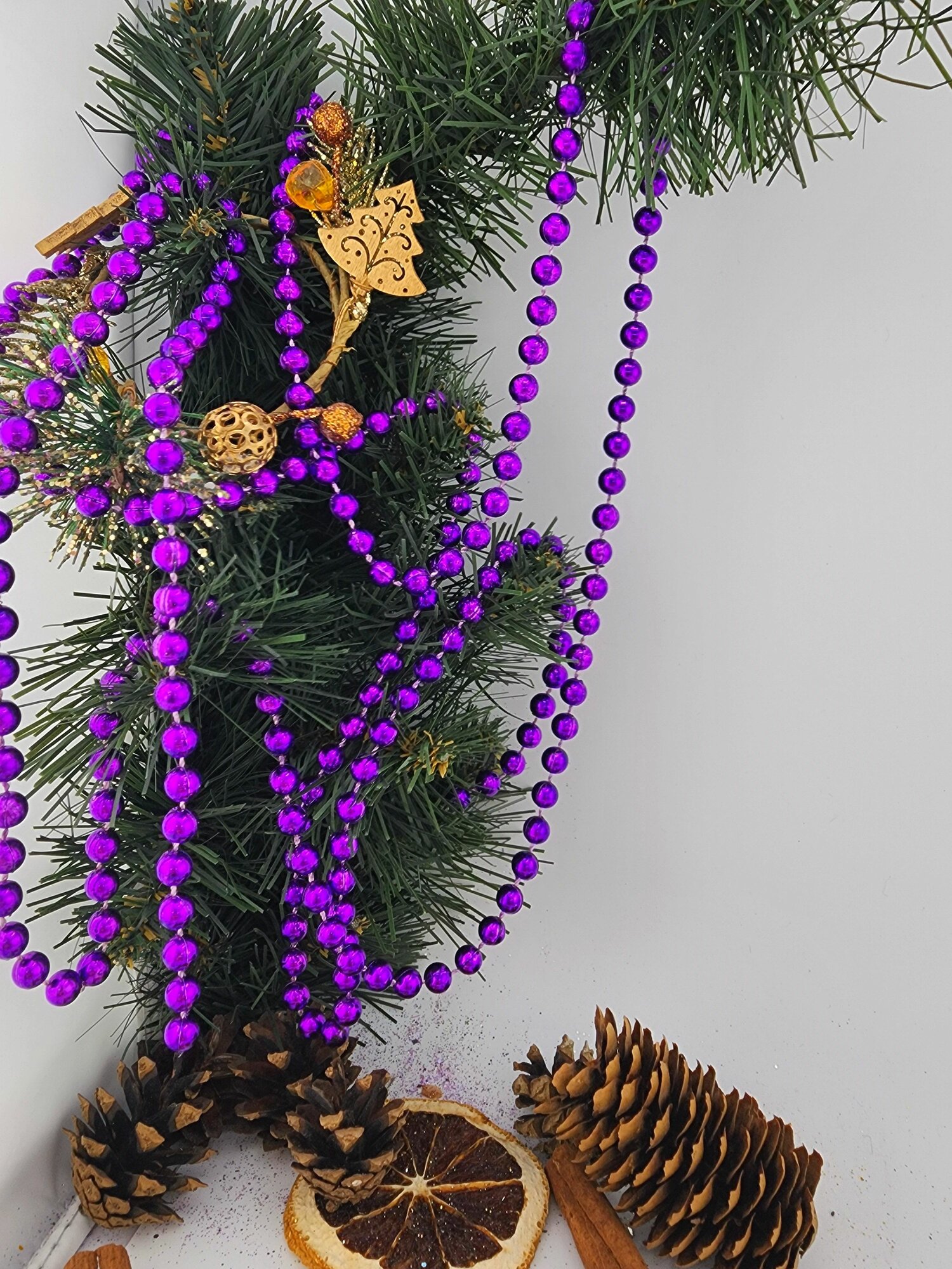 Бусы новогодние круглые диам.8мм длина 200см.