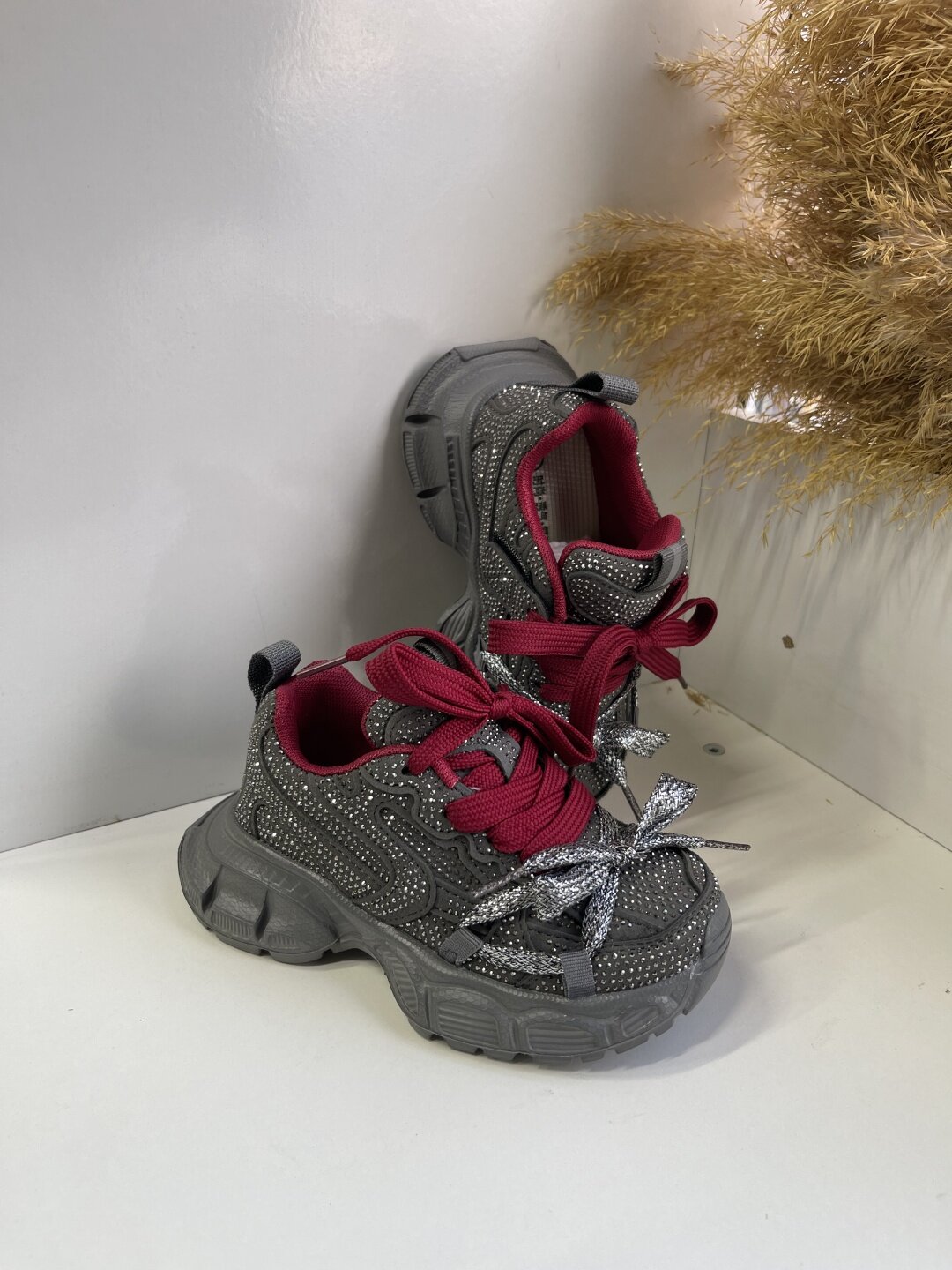 Детские кроссовки, легкие, с подкладкой из ЭВА, изящные и элегантные, размеры 27 28 29 30 31 32 33 34 35 36 37, цвета: черный, Bardo, Bardo+Bardo, розовый, белый, желтый, серый.