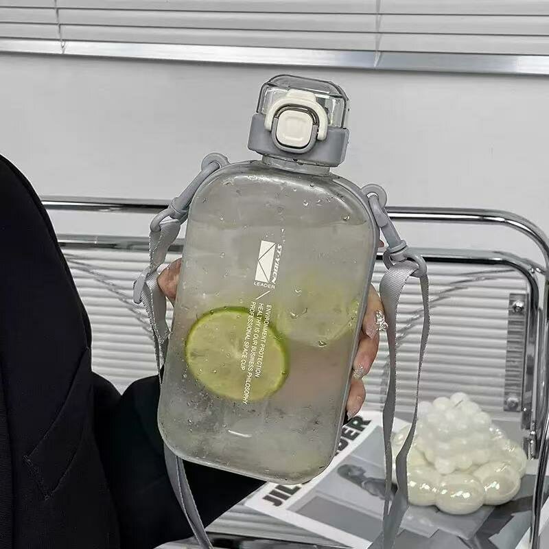 Пластиковая бутылка для воды CREAWIND 750 мл, светло-серая, 750 мл