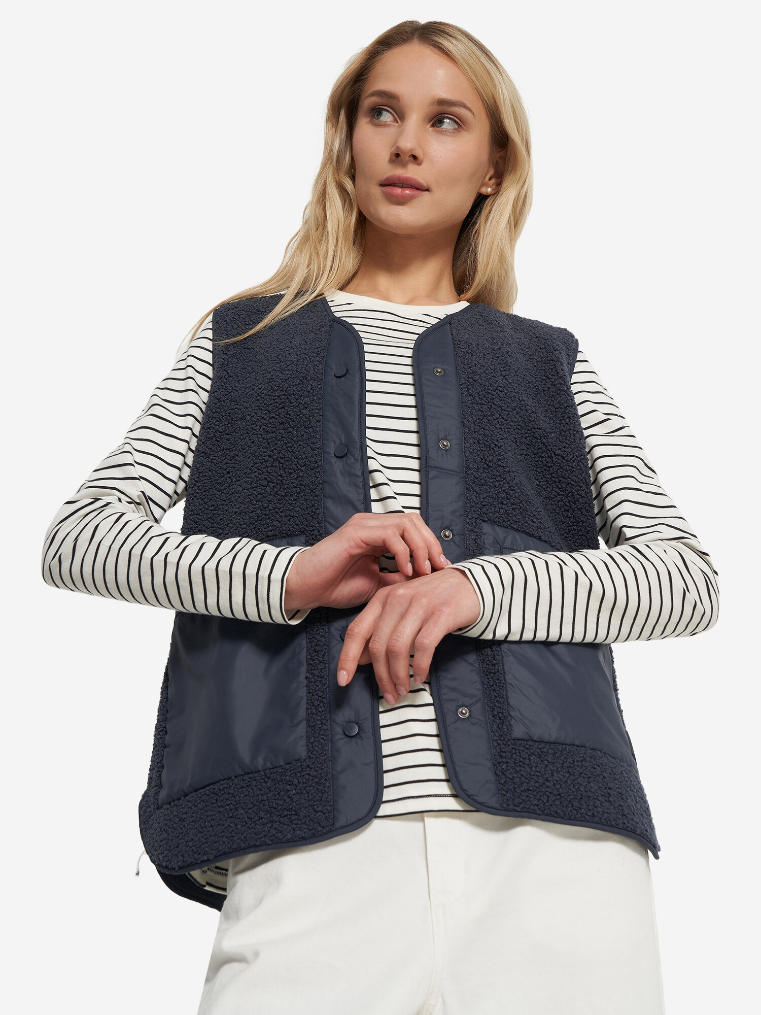 Жилет OUTVENTURE Travel Women's Sherpa Vest, размер 54-56, темно-синий — фото 1