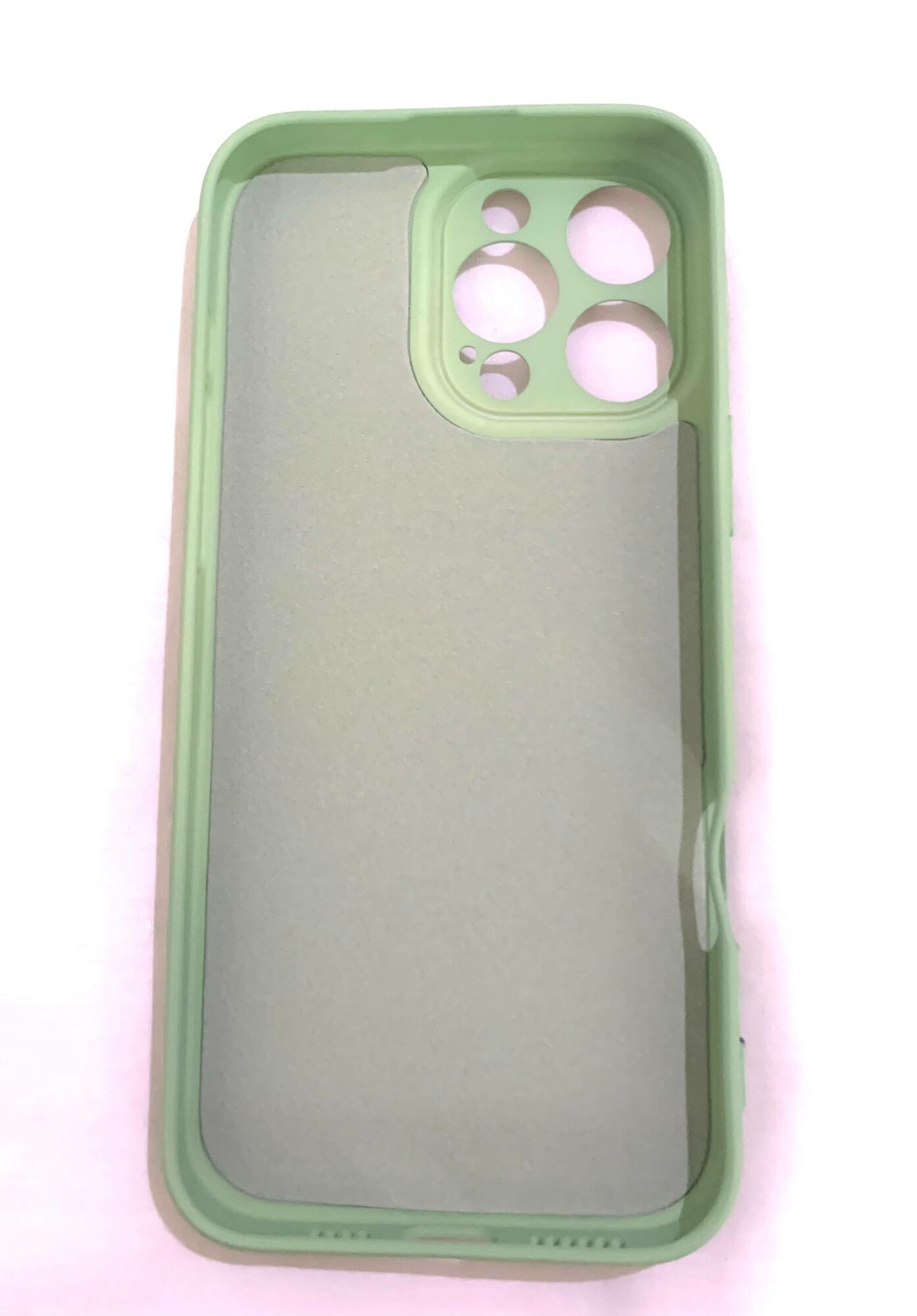 Чехол "Цветочки" зелёного цвета для модели телефона Iphone 15 Pro Max — фото 1