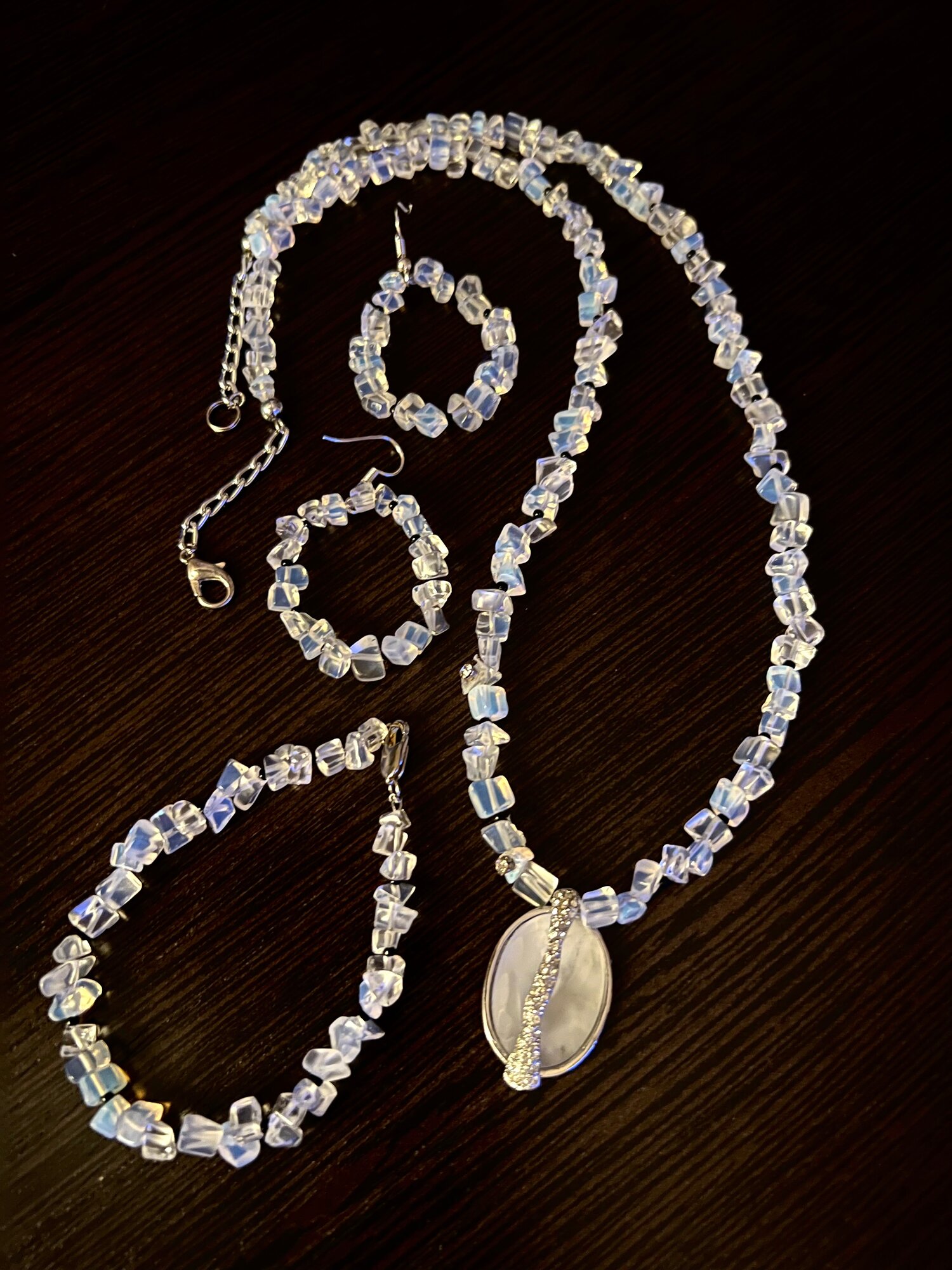 Колье  deas  бисер  длина 67 см  белый  перламутровый  серебристый