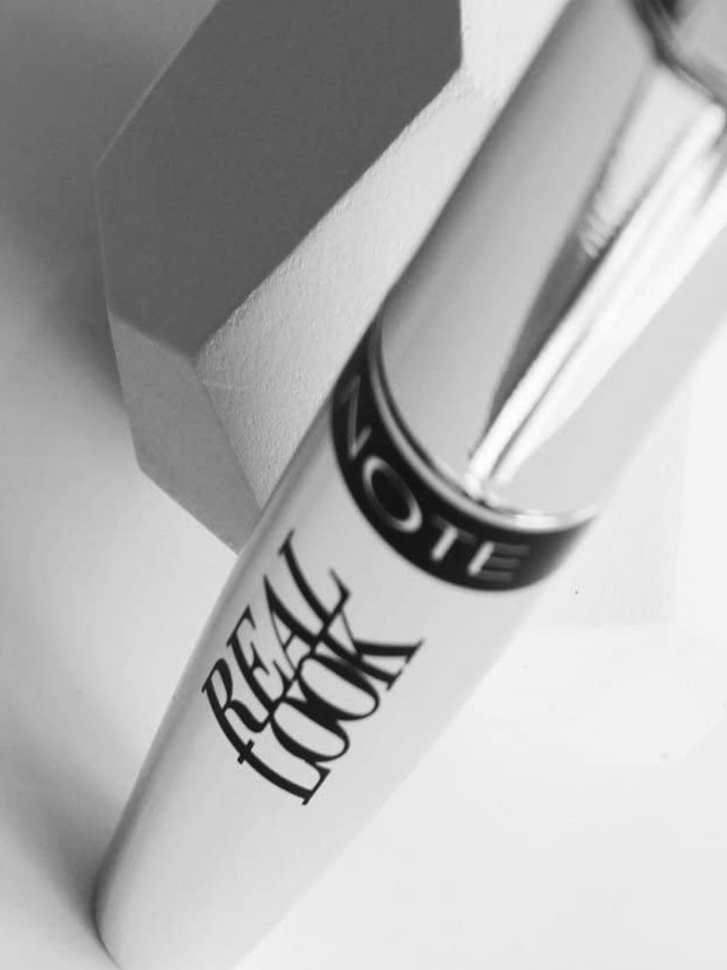 Тушь для ресниц (Note Real Look Mascara 12ml), придаёт обьем и удлинение — фото 1