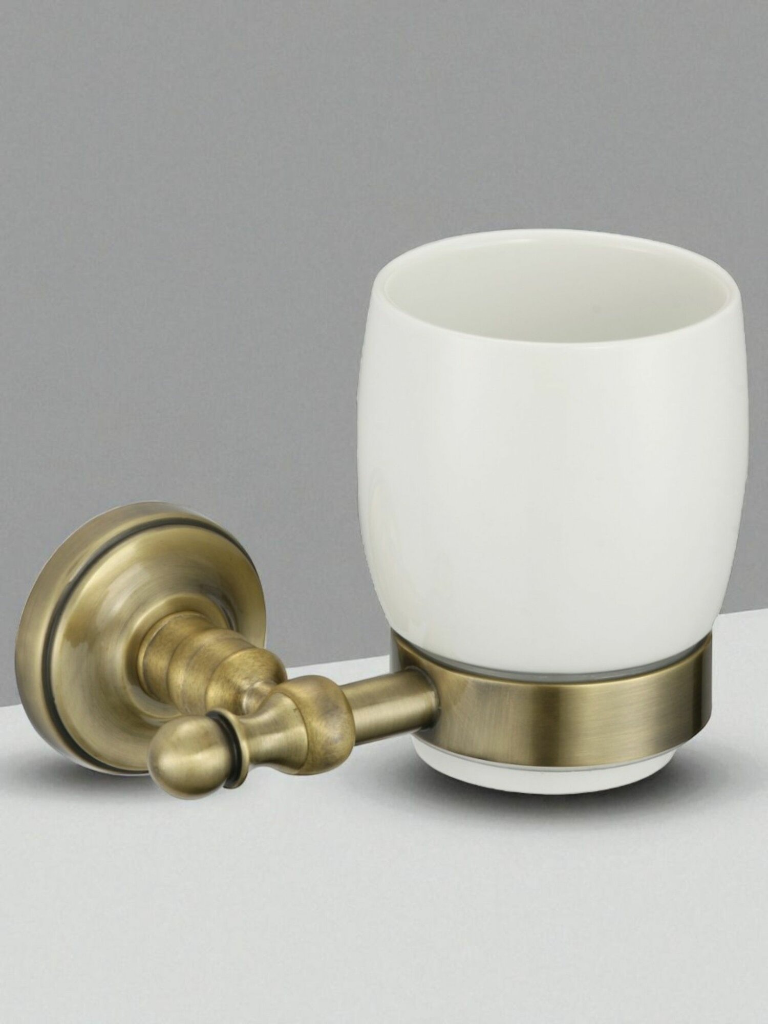 Стакан для зубных щеток GANZER GZ31060-D