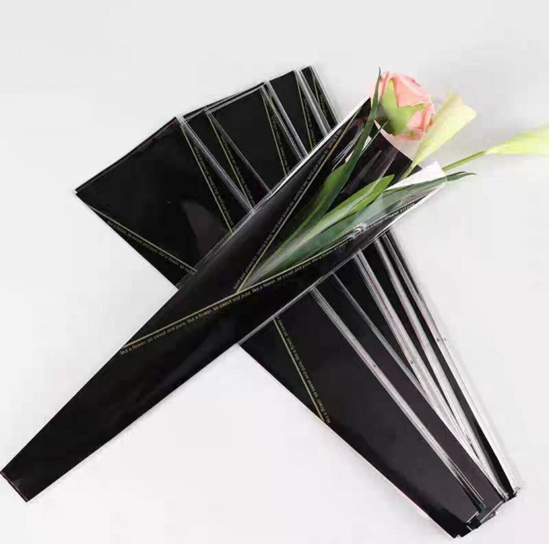 Уголок треугольный флористический для цветов. Цвет черный. Упаковка 50 шт