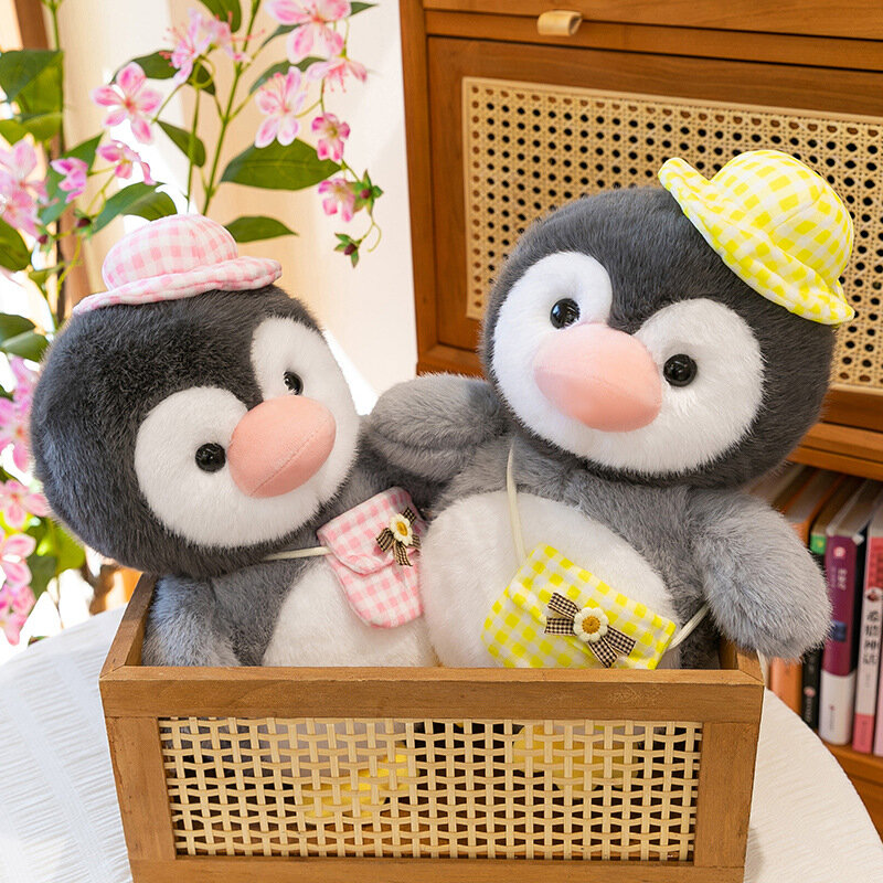 Плюшевый игрушка Пингвин-Модник с Сумочкой и Шляпкой! Мягкая игрушка Пингвин с сумочкой, Пингвины-Путешественники