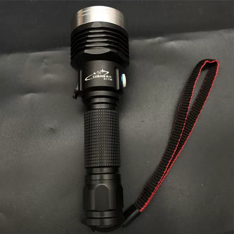 RoadKing 739 Яркий светодиодный фонарик с USB-зарядкой для походов, кемпинга и велосипедных поездок