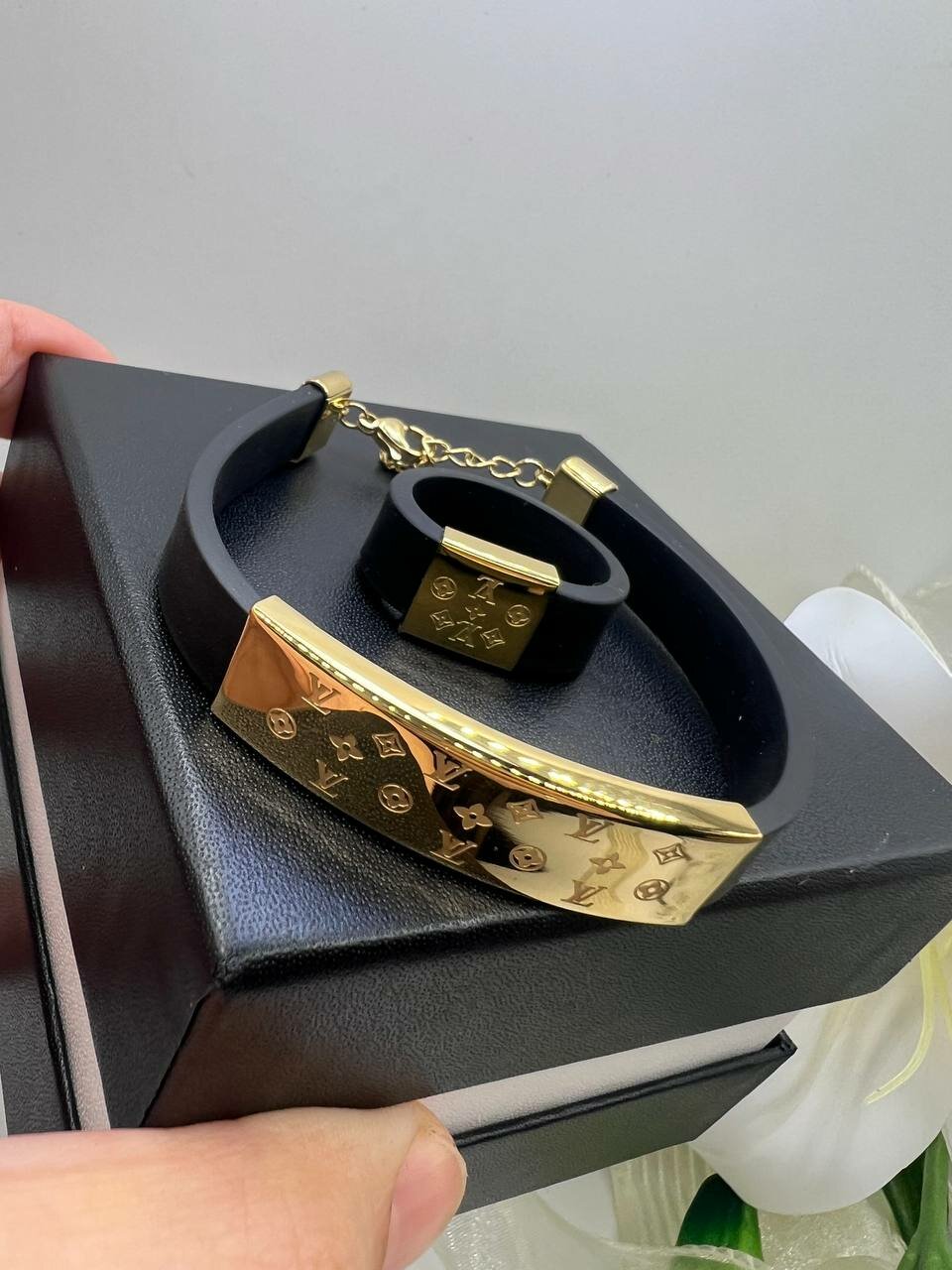 Браслет-бэнгл