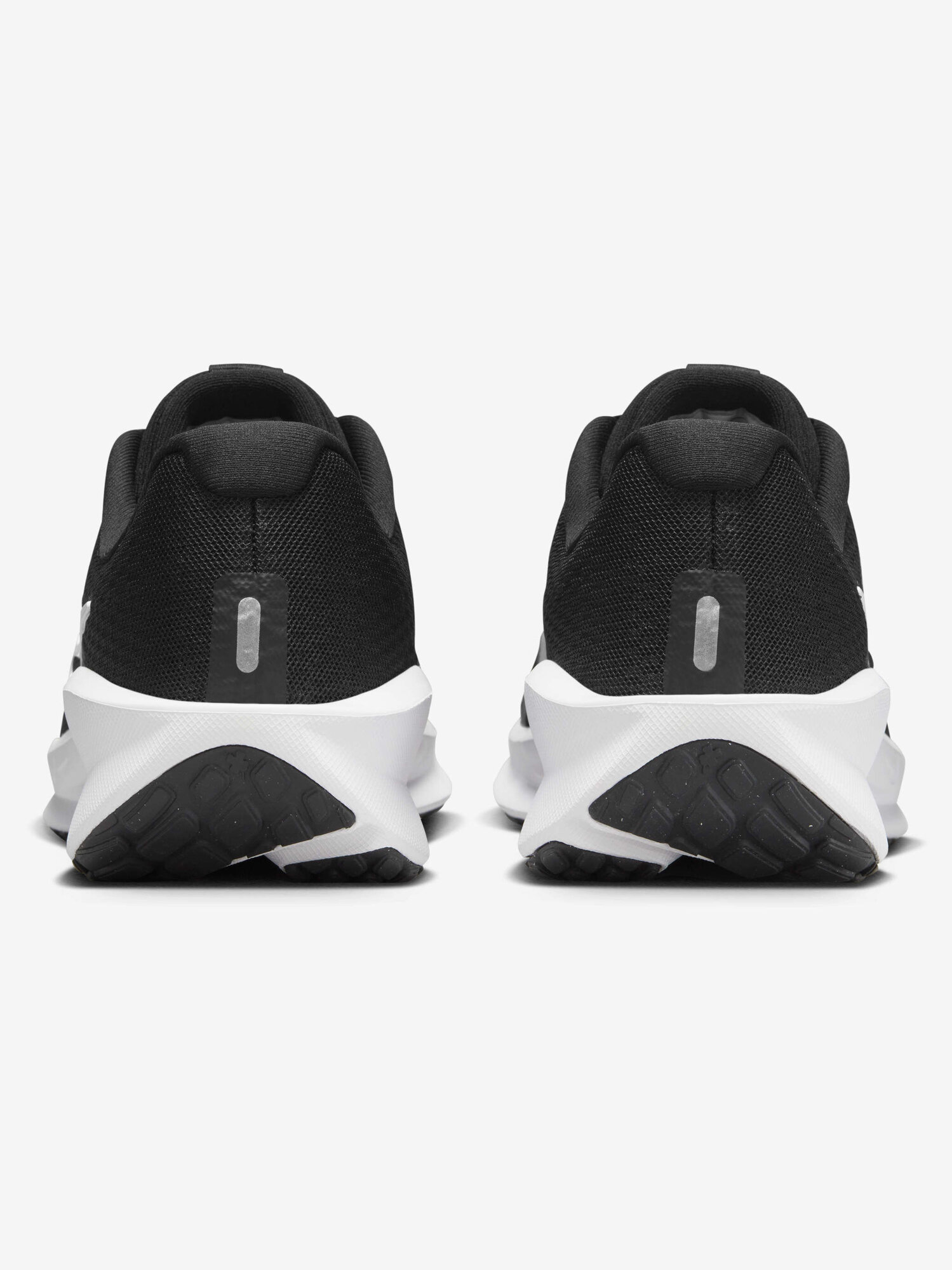 Кроссовки NIKE Downshifter 13, размер 7.5 US, черный — фото 1